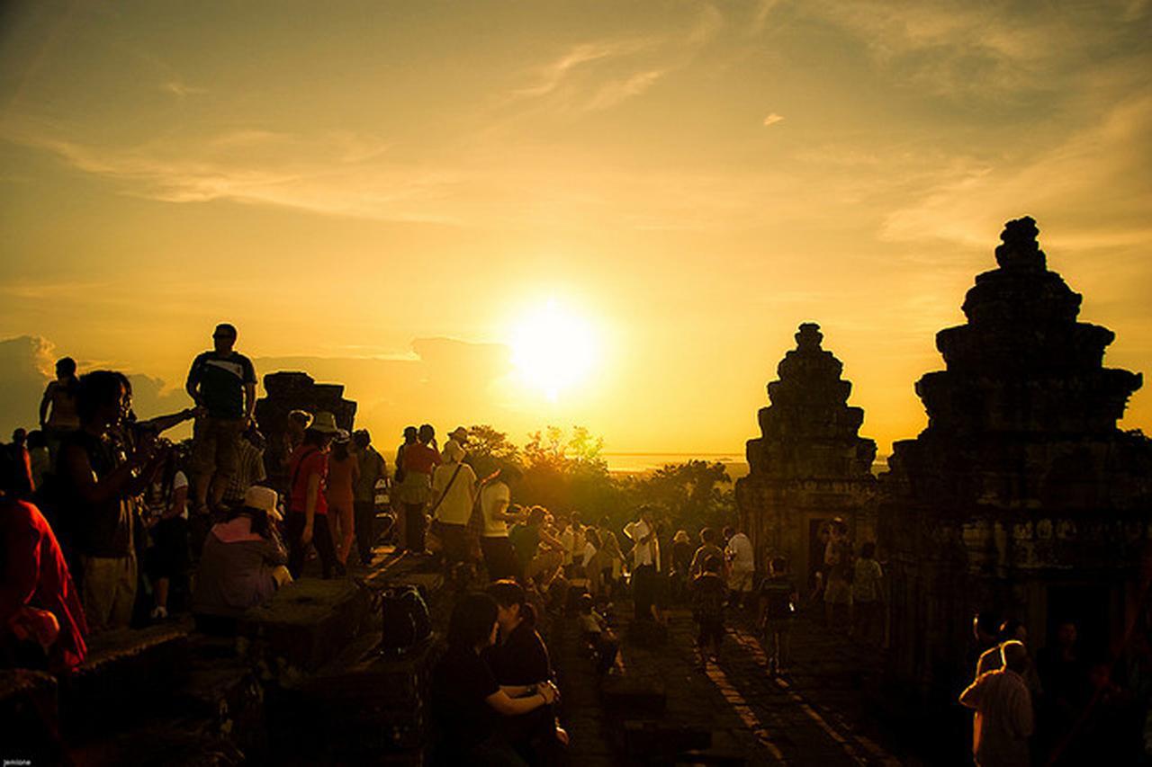 Green Empire Resort Siem Reap Bagian luar foto