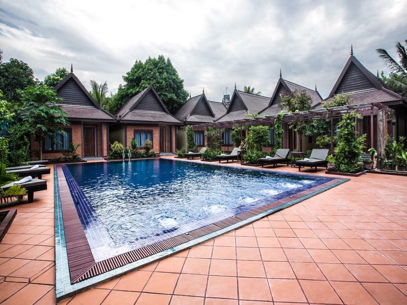 Green Empire Resort Siem Reap Bagian luar foto